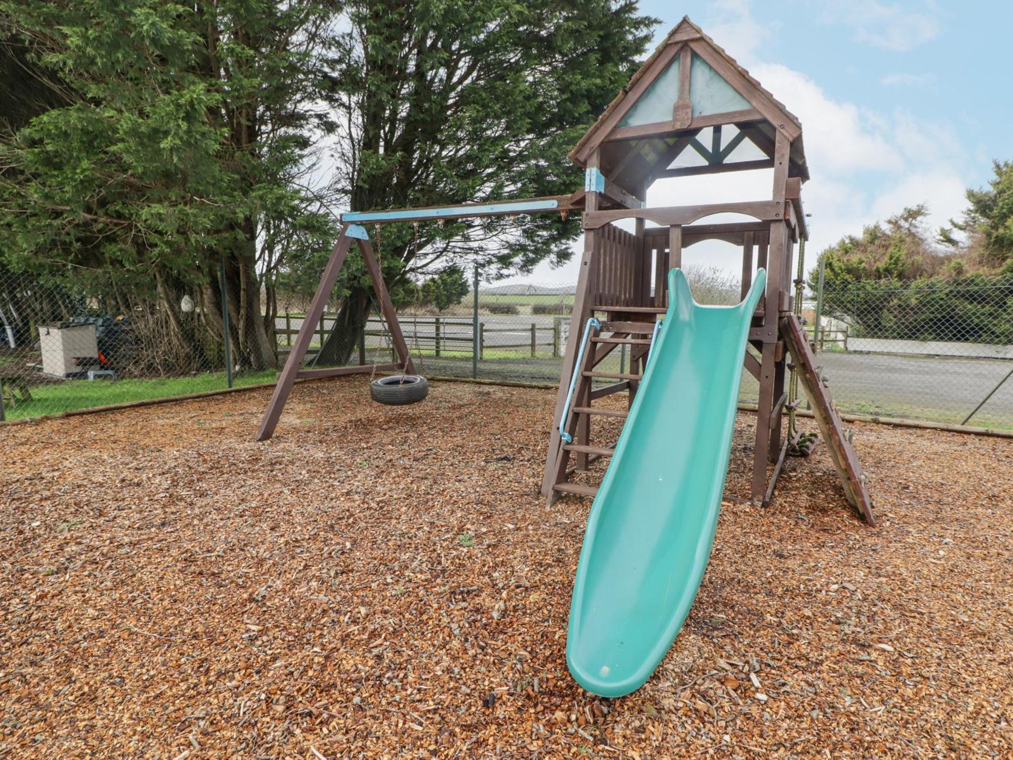 סוואנסי 48 Gower Holiday Village מראה חיצוני תמונה